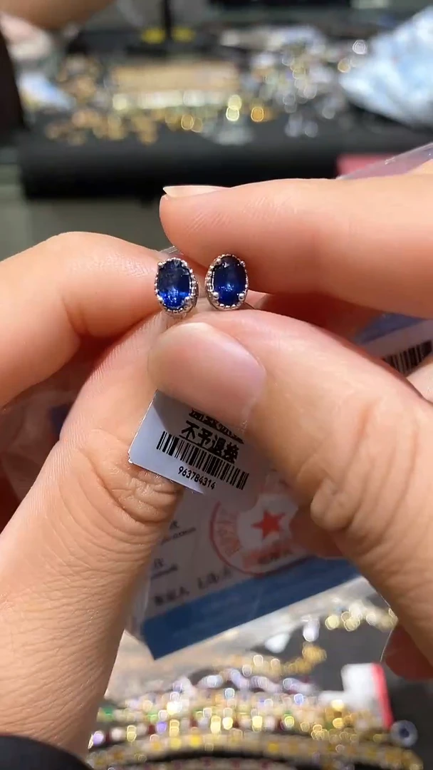 蓝宝石耳饰银S925镶嵌耳饰