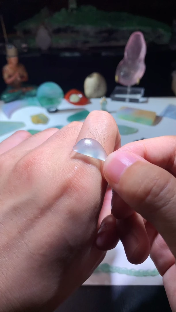 未镶嵌定制翡翠吊坠