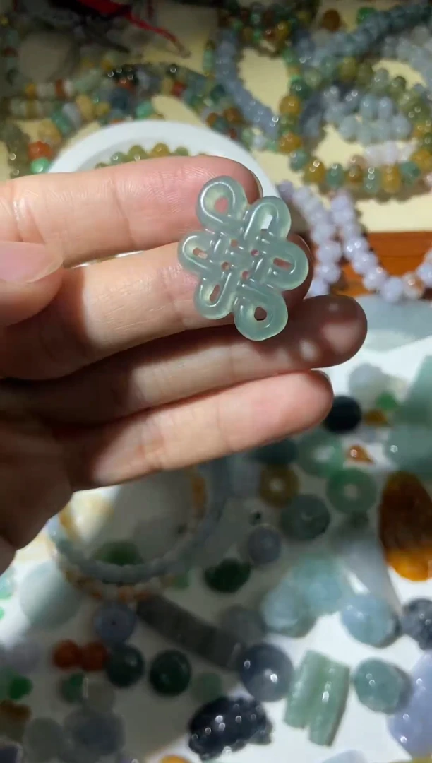 【闪购商品】翡翠颈饰未镶嵌【闪购商品】 天然翡翠