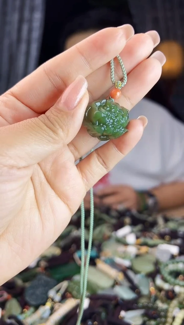 未镶嵌和田玉挂件1