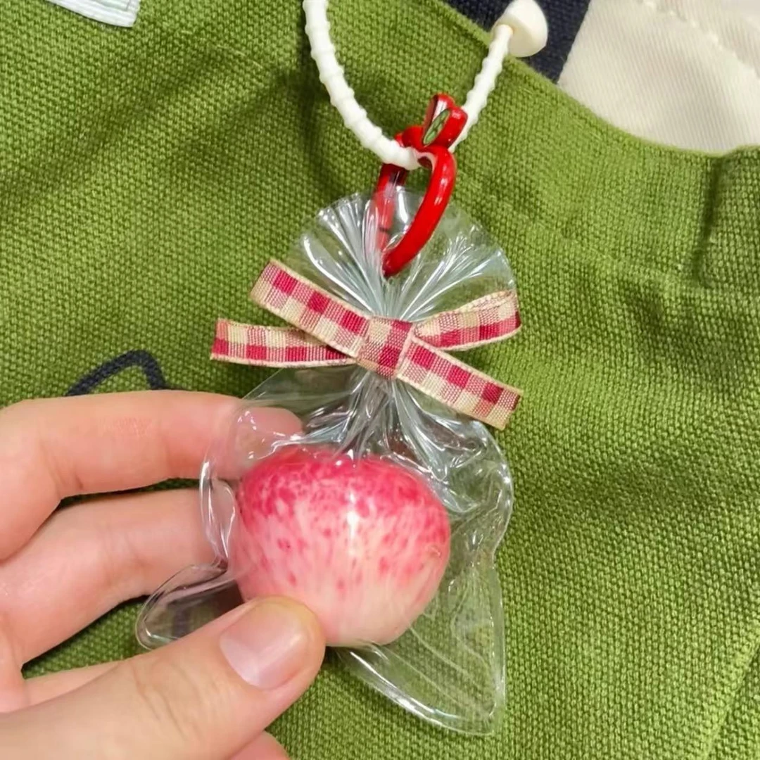 圣诞节礼物【现货速发】一颗苹果挂件包包挂件钥匙扣平安果情侣礼物