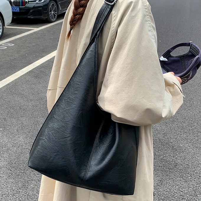 油蜡皮秋季新款大容量托特包2025女式上班通勤外出休闲百搭单肩包