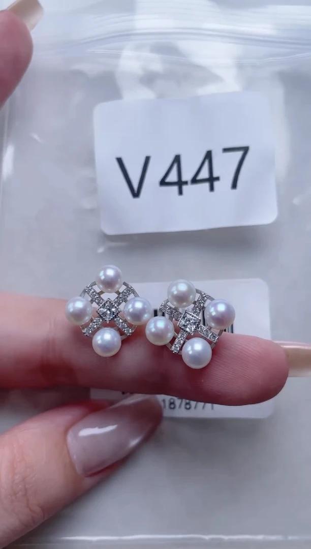 银S925镶嵌淡水珍珠耳饰V447