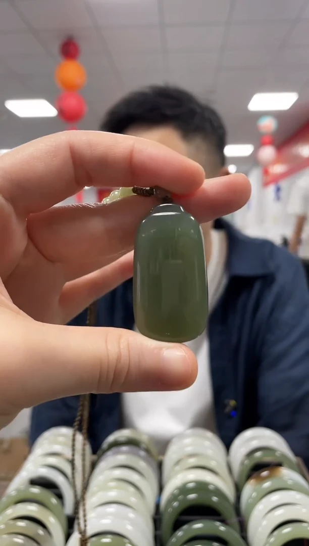 和田玉未镶嵌挂件无事牌挂件一件