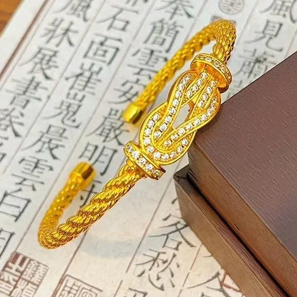 18k金马蹄扣麻花开口手镯a09