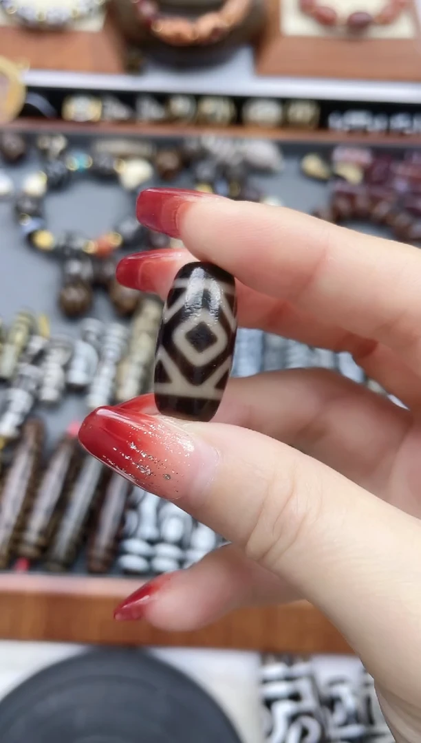 【闪购商品】玛瑙/玉髓珠珠未镶嵌金刚三眼灰皮