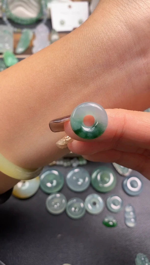 颈饰未镶嵌翡翠甜甜圈