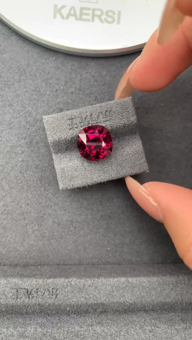 未镶嵌珠宝半成品石榴石8.3ct镁铝榴石 FE 定制