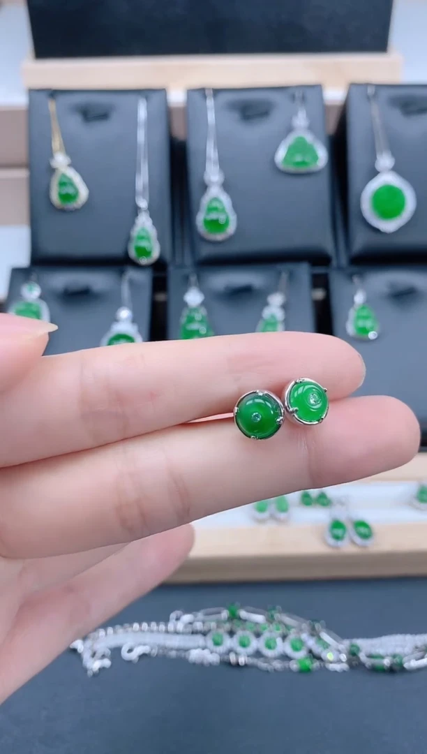 银S925镶嵌翡翠耳饰天然翡翠