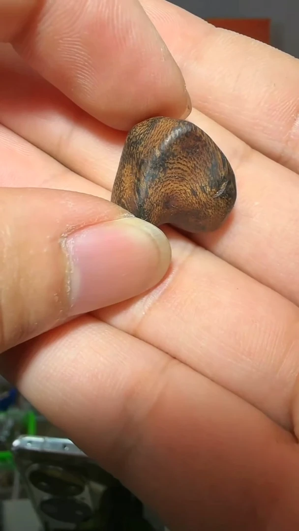 沉香吊坠69号瘤疤多样性发一