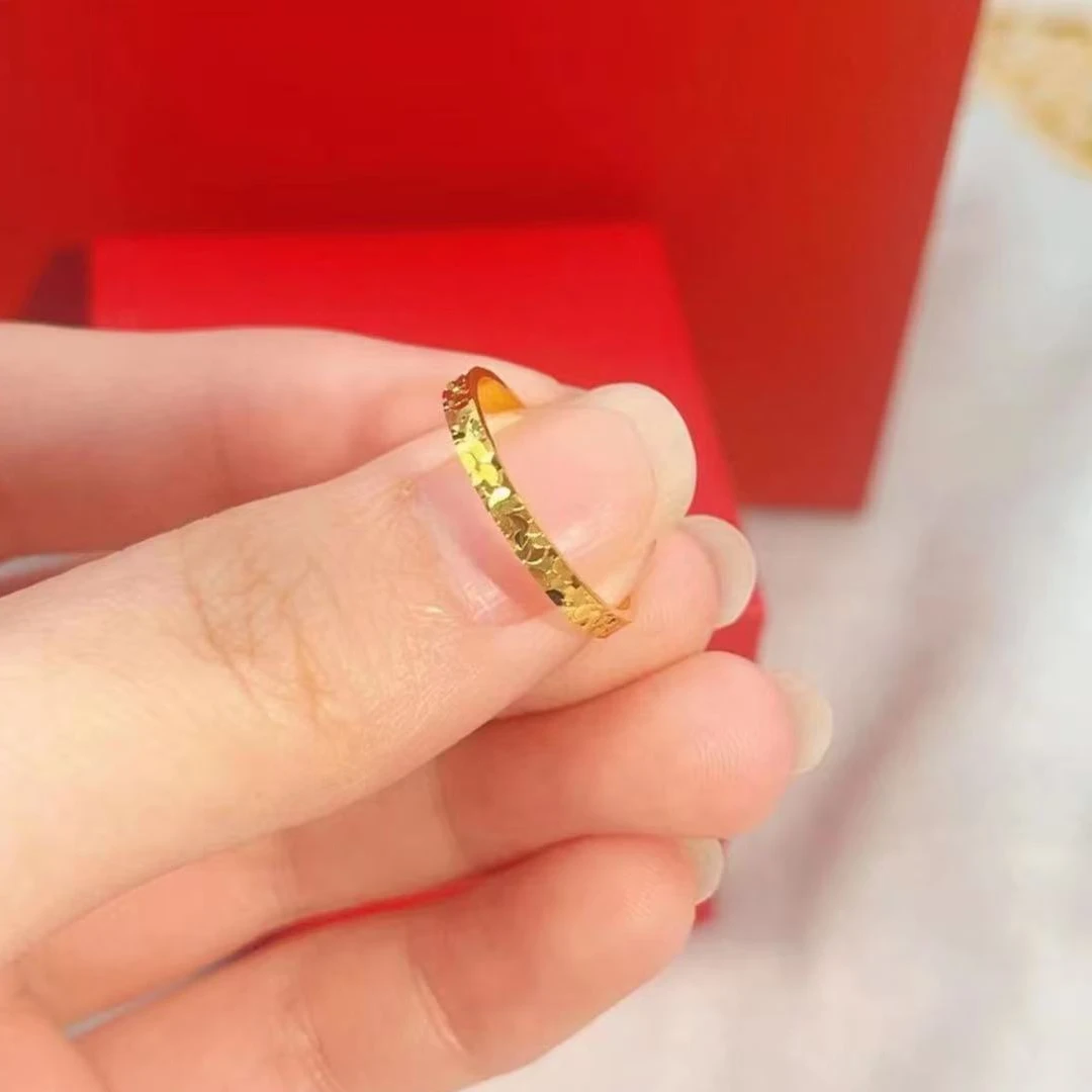 Chow Tai Seng/周大生碎冰冰足金戒指送女友圣诞节礼物