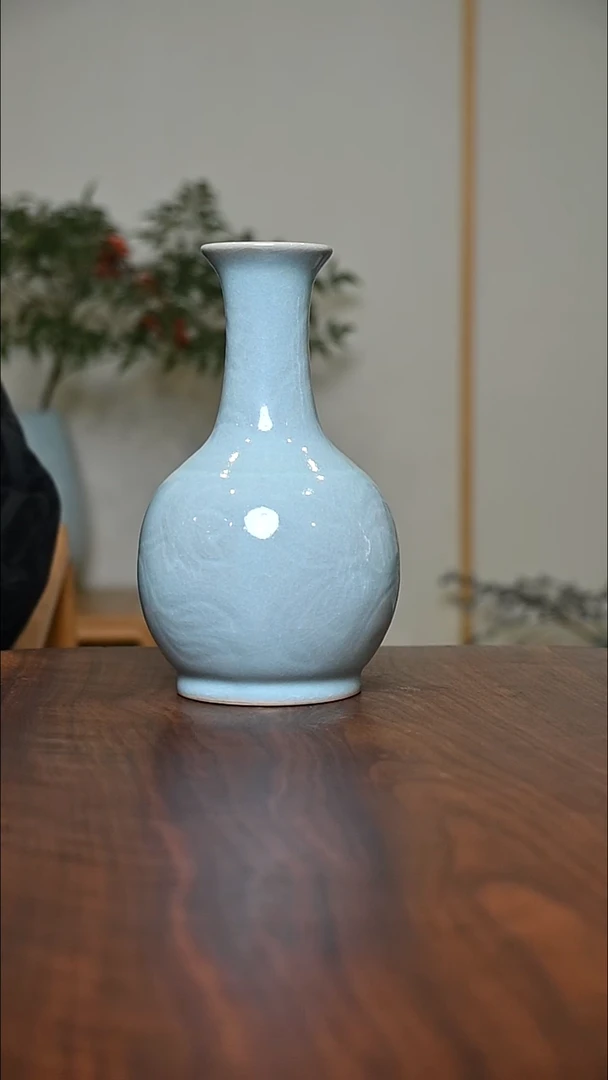 鹅颈瓶 天青 微瑕 无款