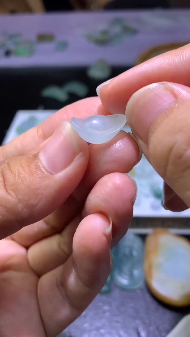 未镶嵌定制翡翠毛货