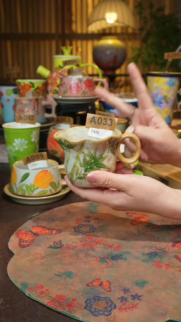 陶瓷景德镇高温釉下手绘陶瓷