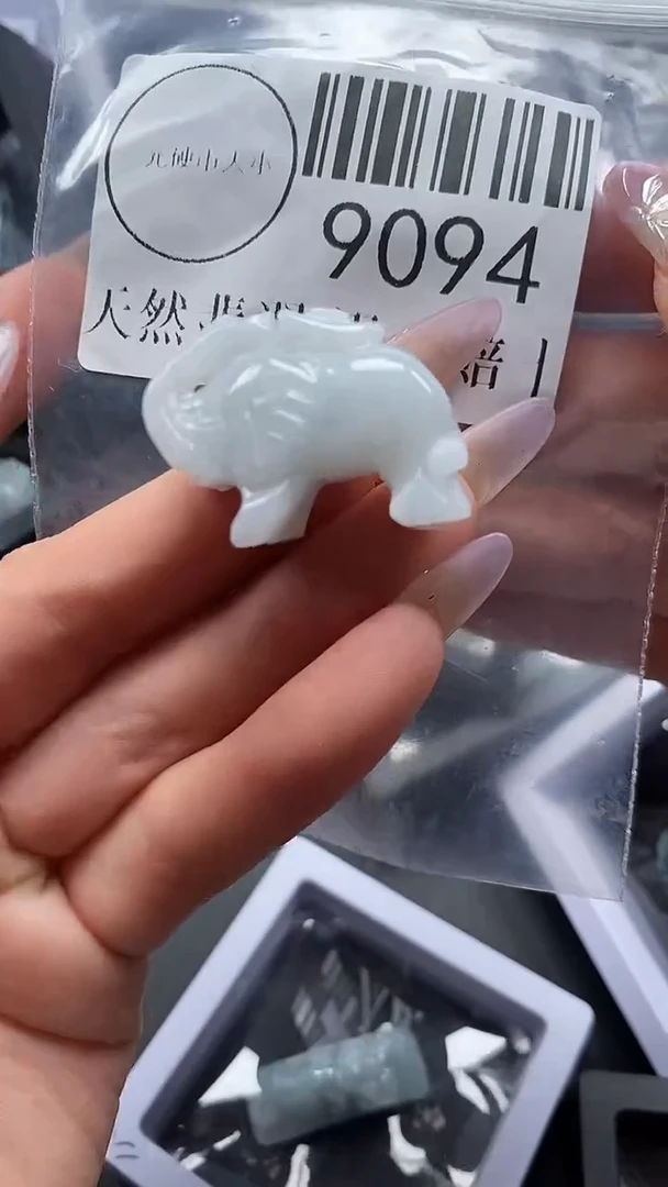 吊坠(不含链)未镶嵌翡翠9094