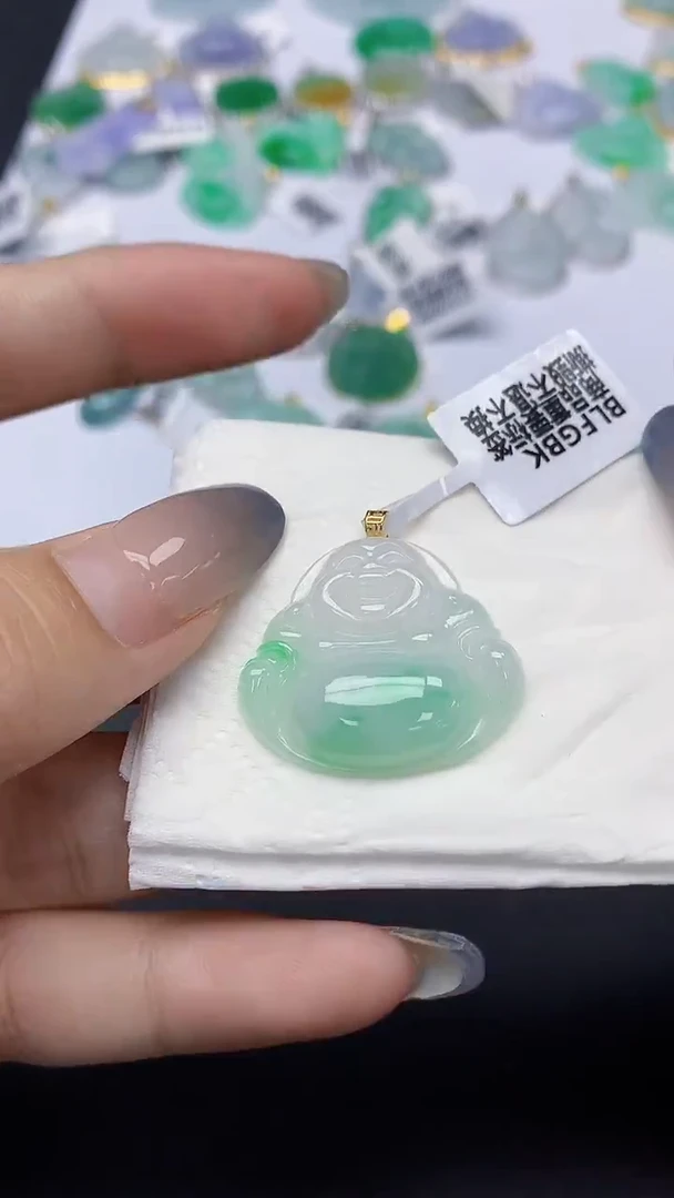 翡翠18K金镶嵌颈饰天然缅甸a货翡翠