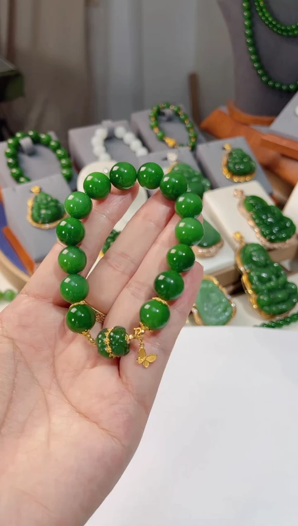 18K金镶嵌手串和田玉12mm