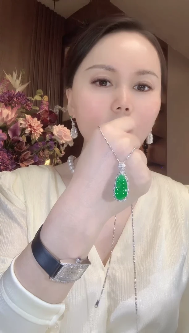 吊坠(不含链)18K金镶嵌翡翠A125