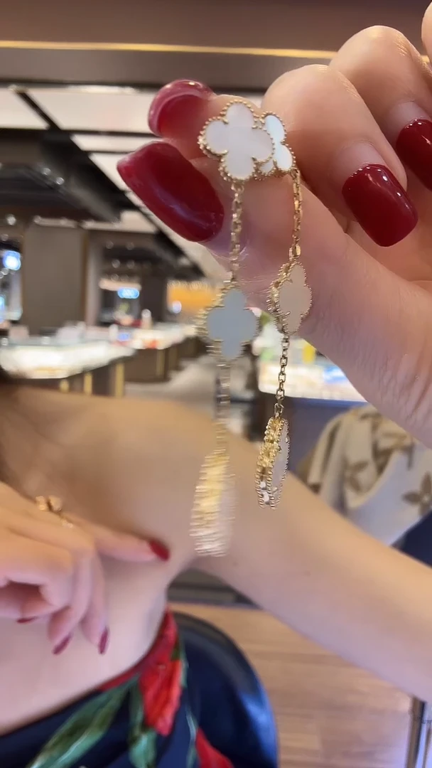 【闪购商品】贝壳（贝母）耳钉18K金镶嵌耳钉