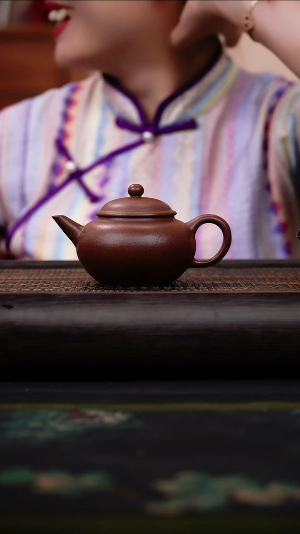 茶壶紫砂底槽青 半掀盖 水平 170cc