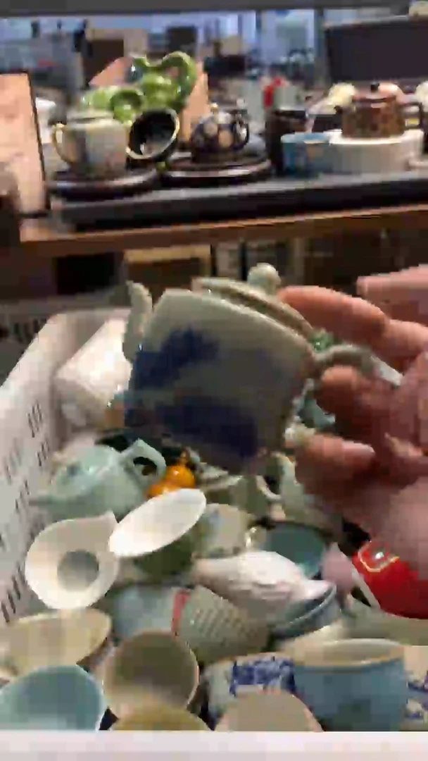 茶具茶壶、盖碗、主人杯、客杯（轻轻微瑕介意勿拍