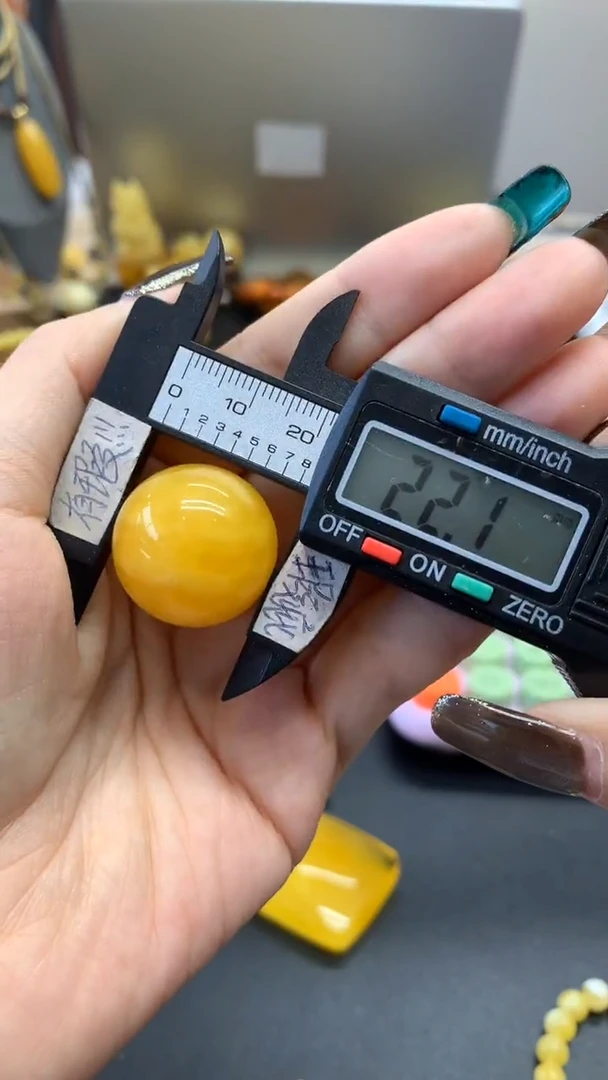 未镶嵌琥珀珠宝奇石Y****Y1907