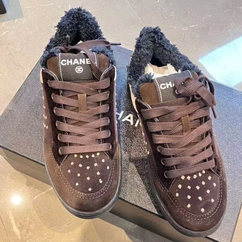 未使用 Chanel/香奈儿 橄榄绿运动鞋板鞋/35.5