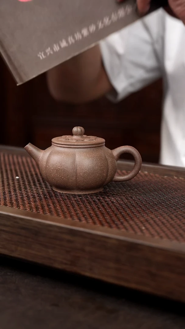 茶壶紫砂岩中泥灯笼