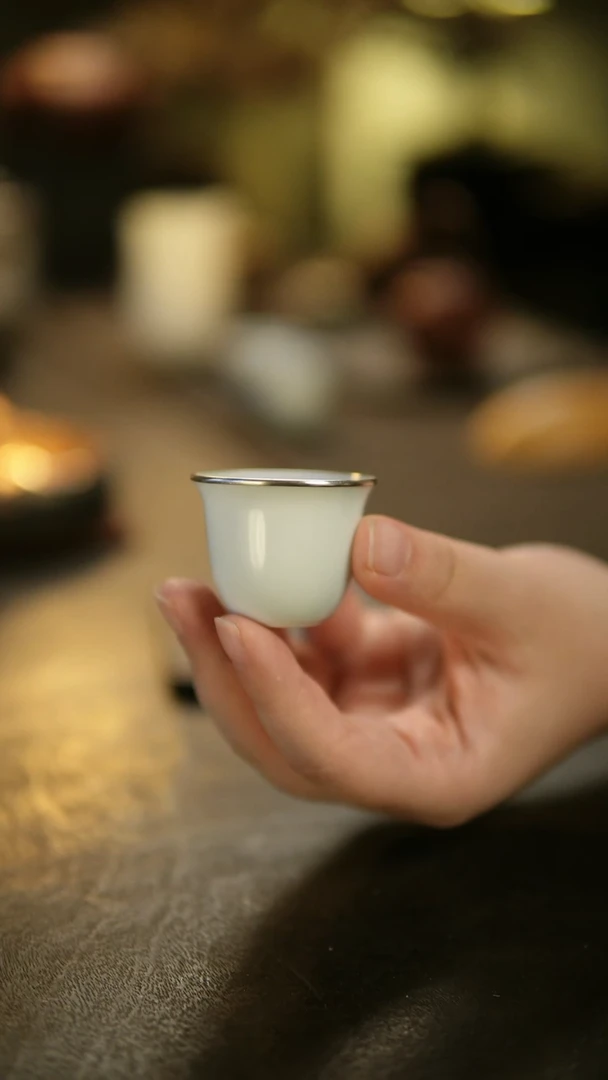 阿眠     陋影素胎包银口小单杯25ml