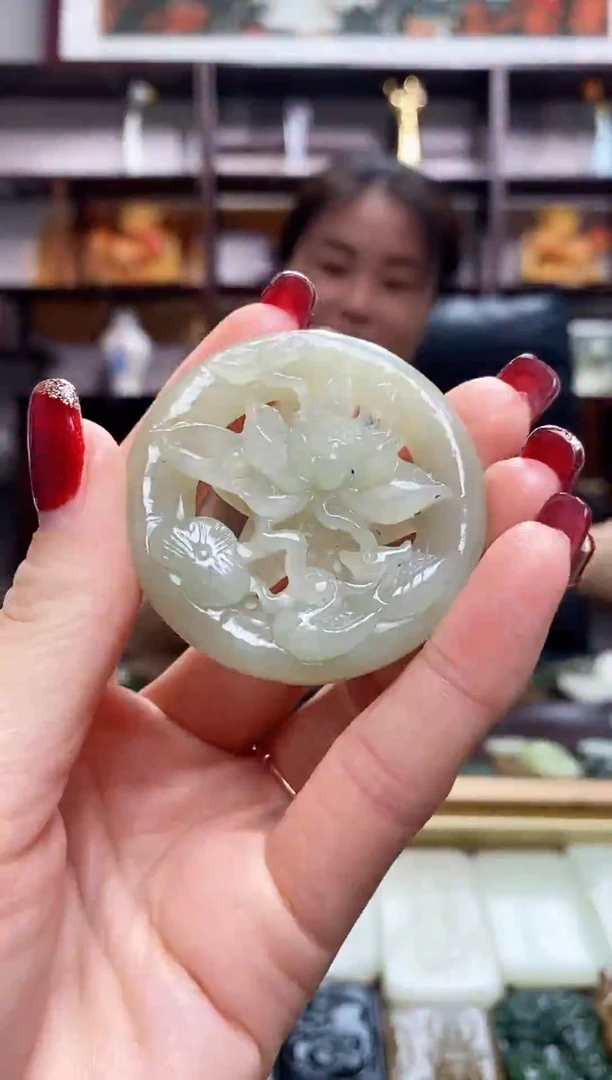 颈饰未镶嵌和田玉