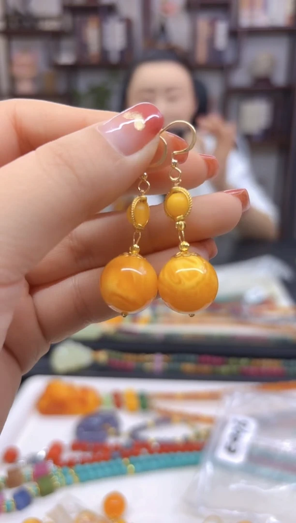 【闪购商品】蜜蜡耳饰14K金镶嵌耳坠E496