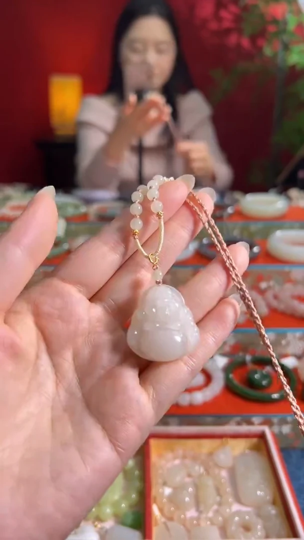 颈饰未镶嵌和田玉藕粉佛公吊坠卡30mm