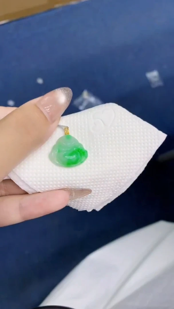 颈饰18K金镶嵌翡翠1