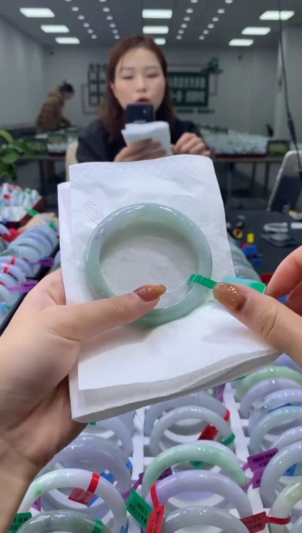 未镶嵌手镯翡翠多人00042440