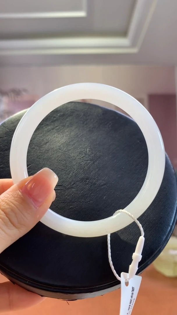 和田玉未镶嵌挂件白玉细条手镯59圈