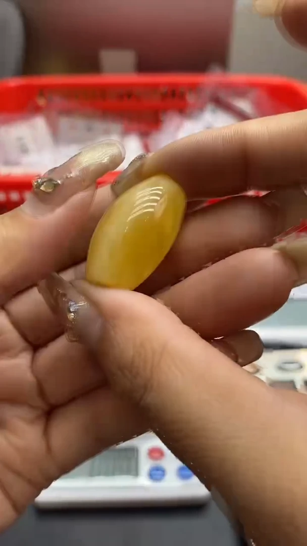 琥珀未镶嵌珠宝奇石145