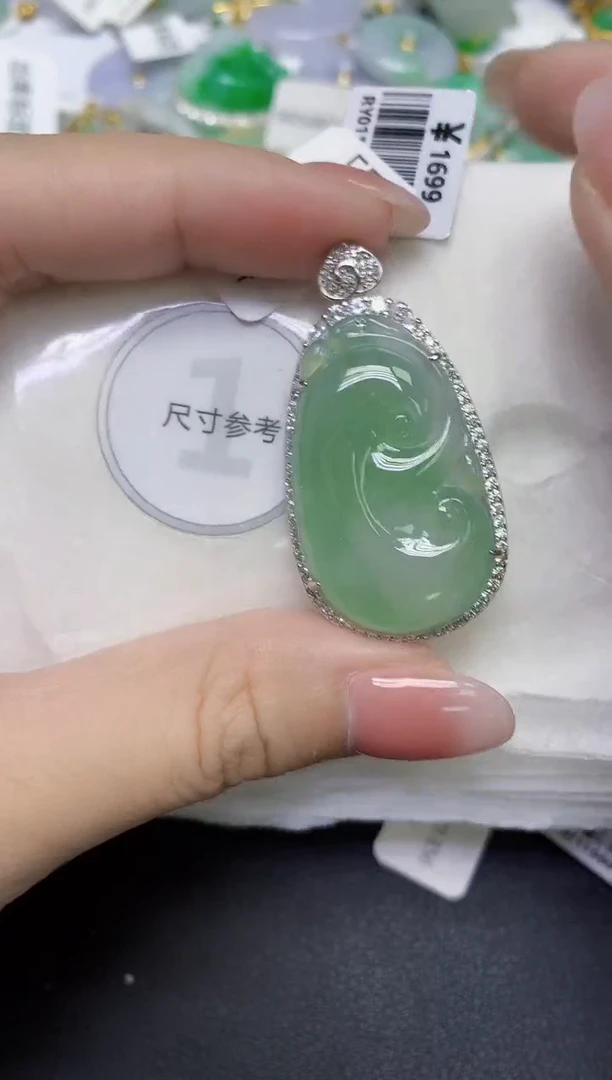 颈饰未镶嵌翡翠天然缅甸翡翠A货多样性发一件