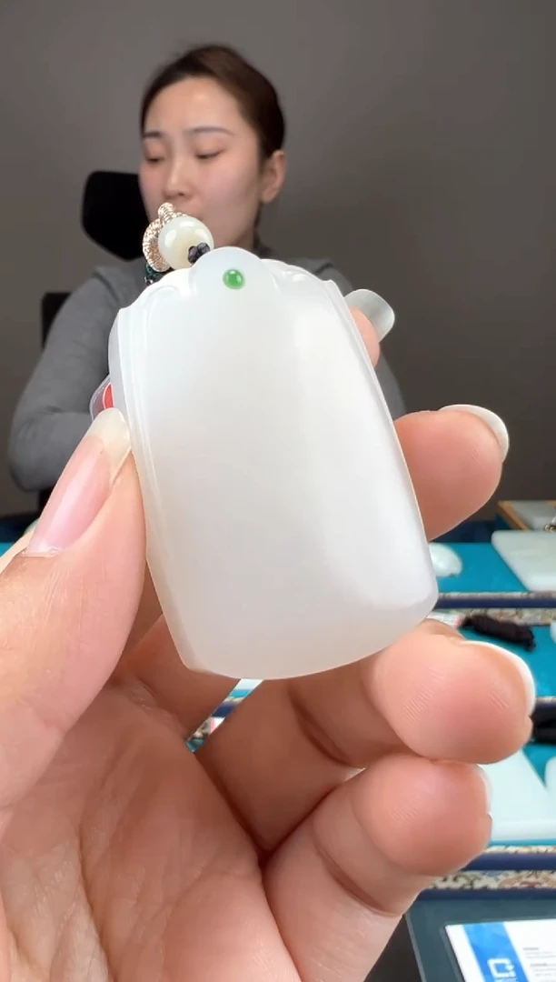 【闪购商品】和田玉颈饰未镶嵌1