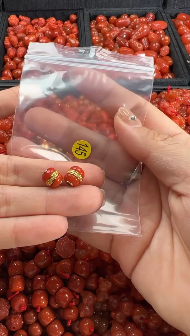 【闪购商品】南红玛瑙颈饰未镶嵌1