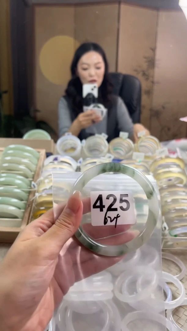 手镯玛瑙/玉髓未镶嵌天山翠默认微425