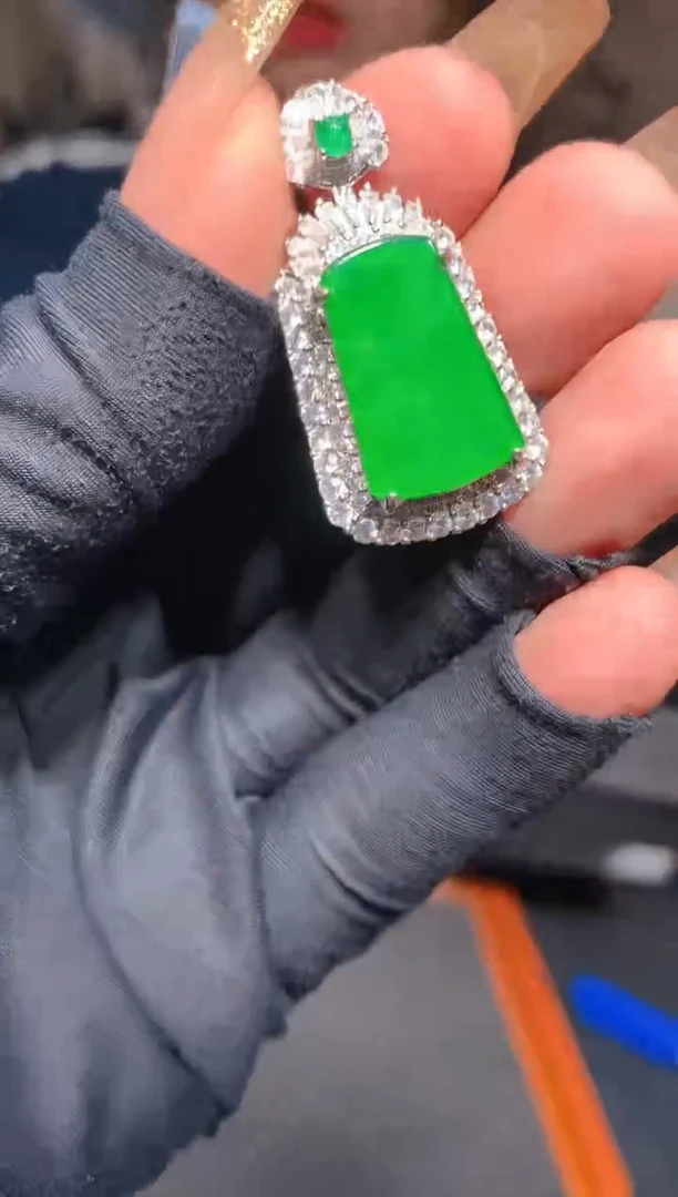 【闪购商品】定制翡翠未镶嵌25定制翡翠-多样性发货（发其一）