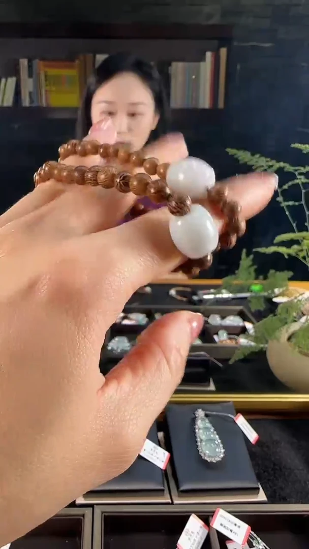 【闪购商品】翡翠戒指未镶嵌实木手串天然翡翠路路通手串