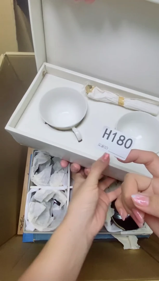 瓷片莫**子H180默认微瑕，谨慎参拍