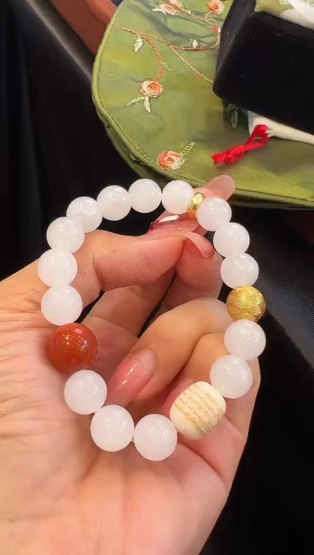 未镶嵌手链和田玉手串