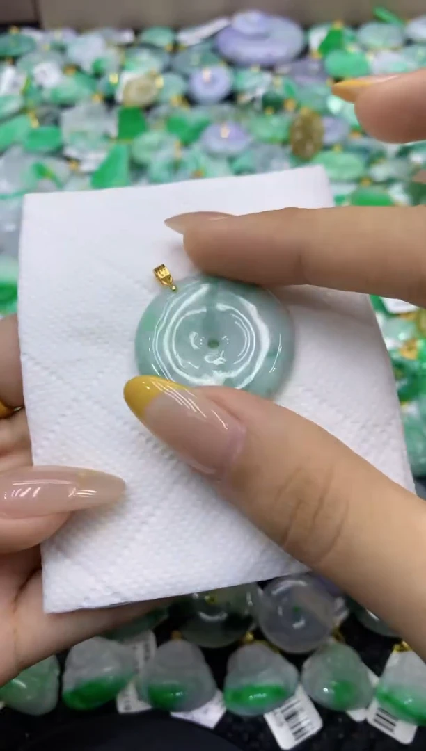 颈饰未镶嵌翡翠天然缅甸翡翠A货