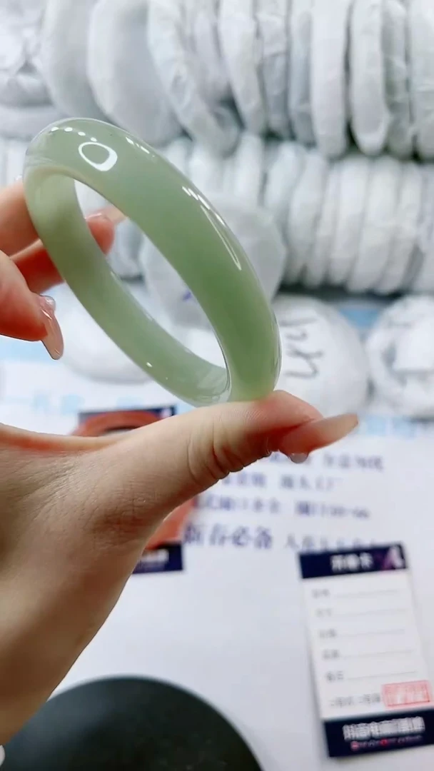 【闪购商品】石英质玉手镯未镶嵌1051976819-62多样性发货