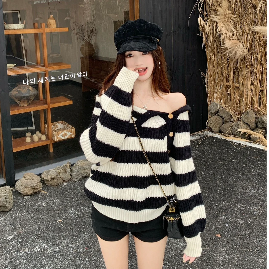 设计感洋气条纹长袖套头上衣性感辣妹外穿宽松针织毛衣短裤套装女