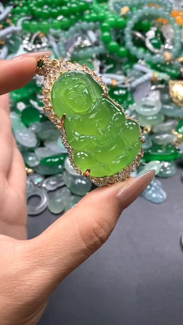颈饰未镶嵌翡翠(配扣头多样性发其一）47