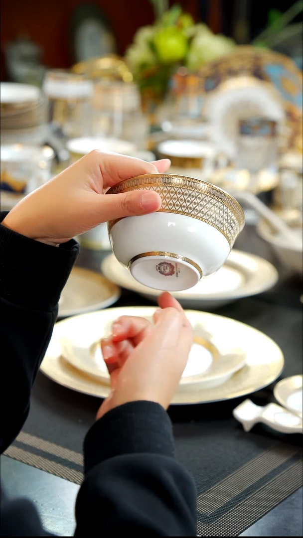 瓷片4.5英寸碗   1个