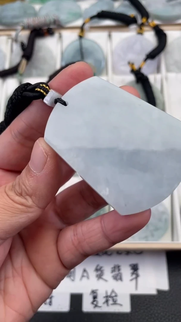 颈饰未镶嵌翡翠天然缅甸翡翠A货196